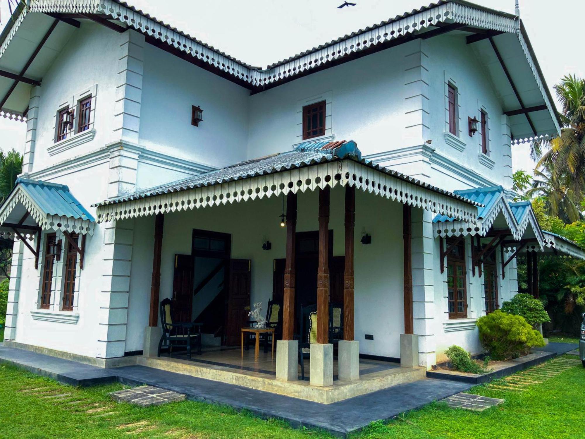 Headman House Antique Villa - A Seaside Royal Stay Ahangama Eksteriør bilde