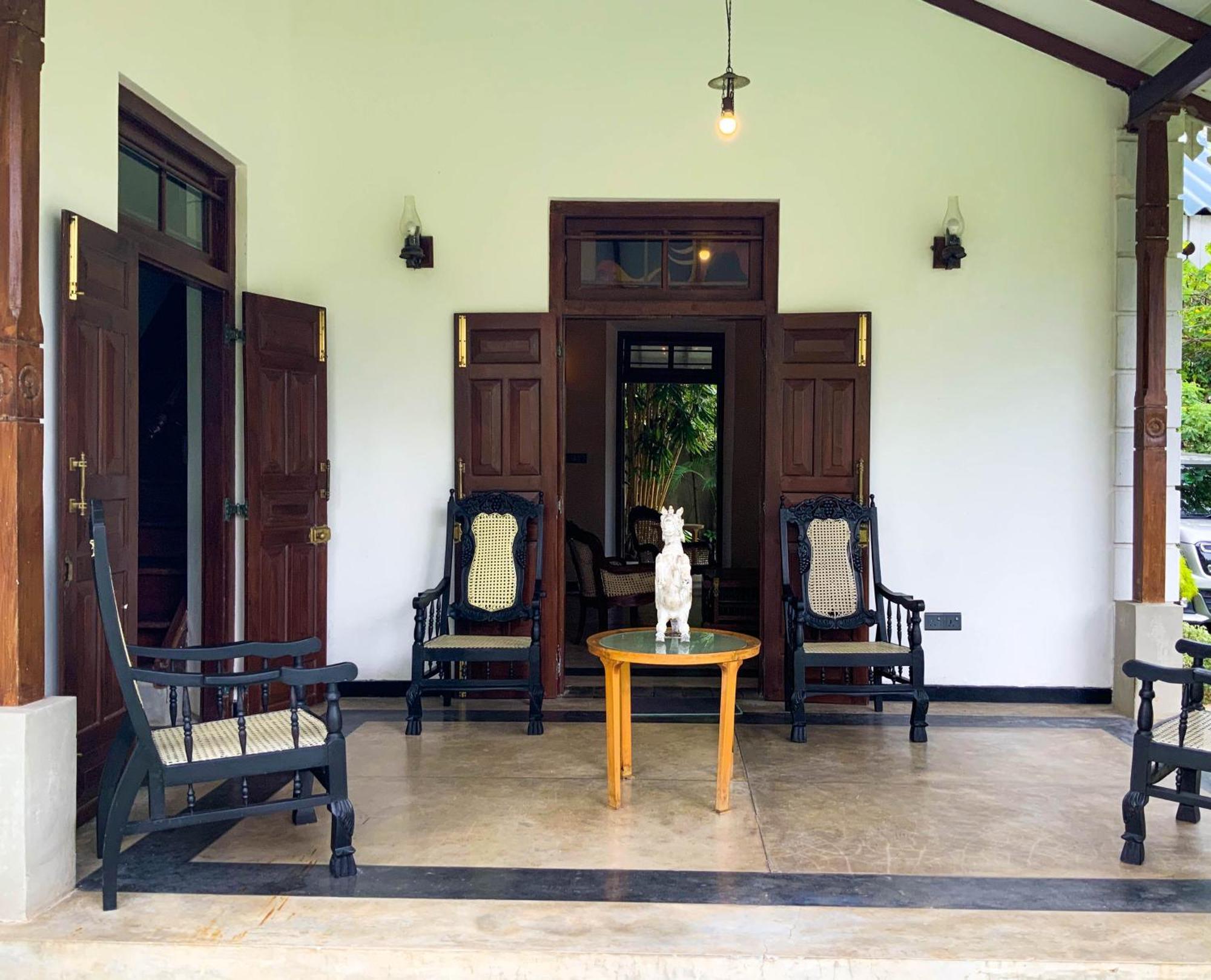 Headman House Antique Villa - A Seaside Royal Stay Ahangama Eksteriør bilde