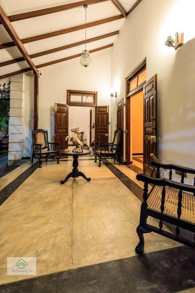 Headman House Antique Villa - A Seaside Royal Stay Ahangama Eksteriør bilde